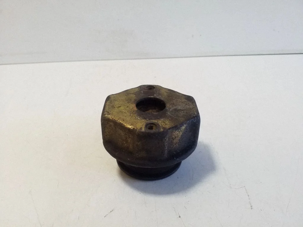 Engine mount bracket 701199201D