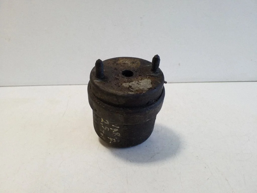 Engine mount bracket 701199132C