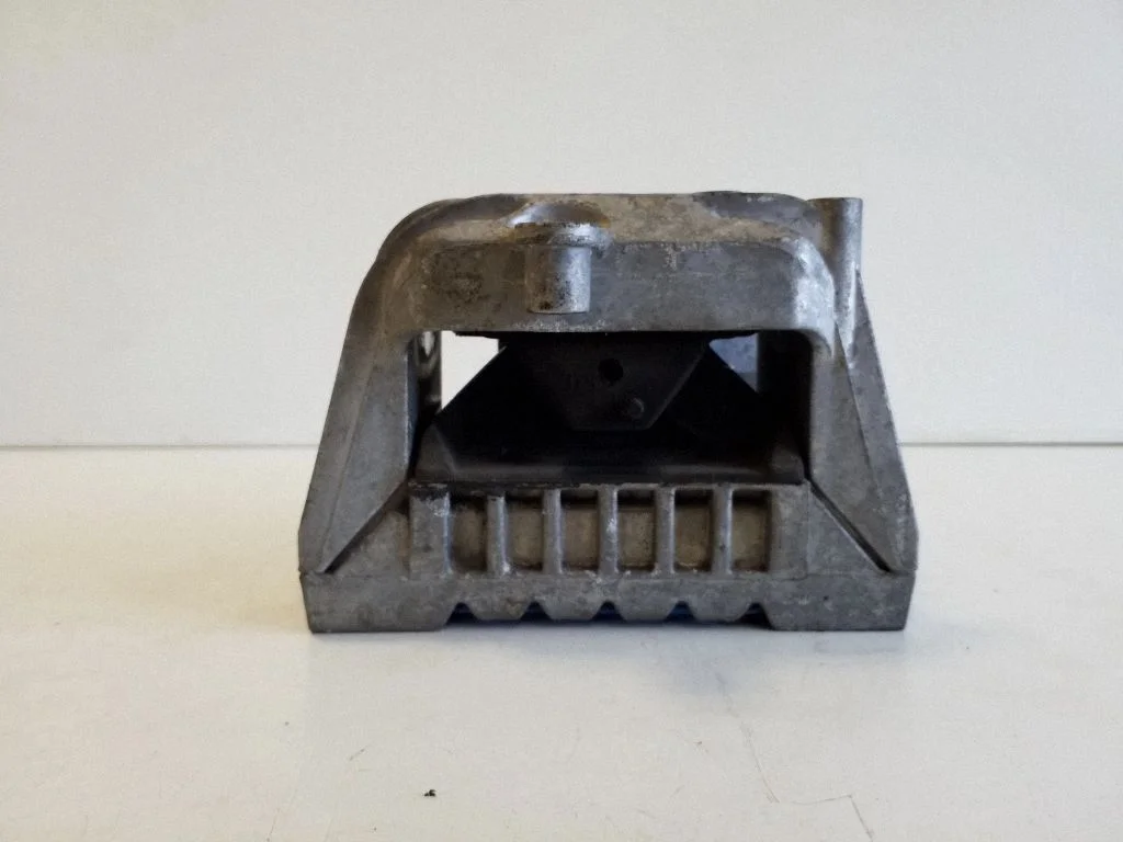 Engine mount bracket 1K0199262