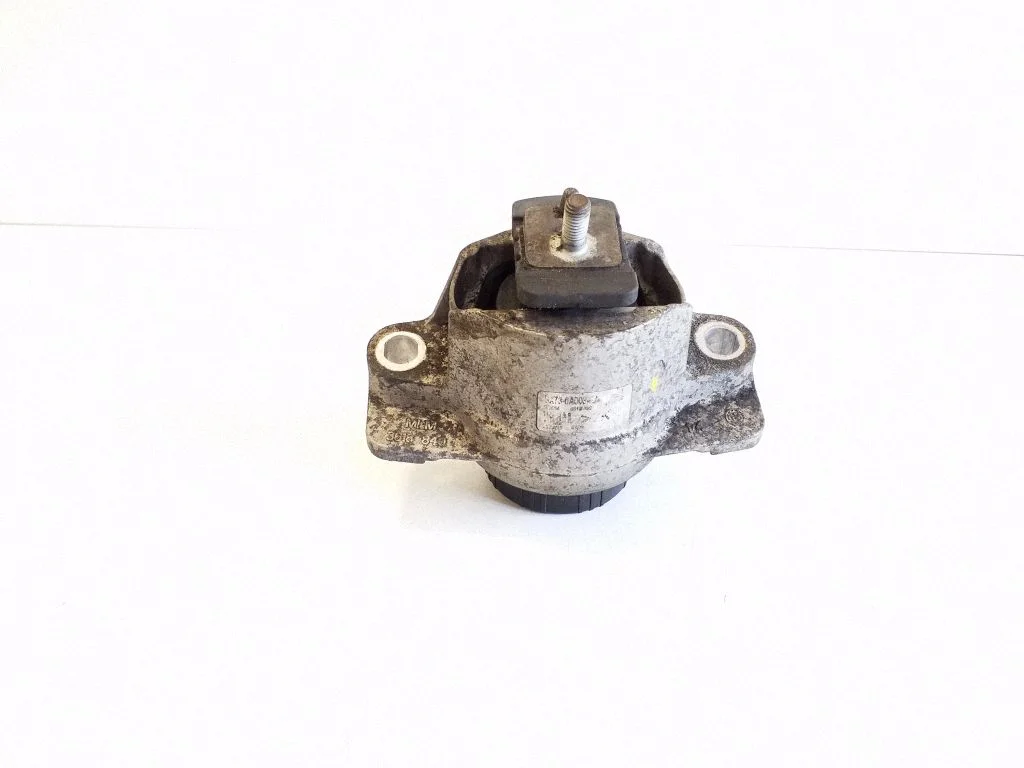 Engine mount bracket GX736A003KA