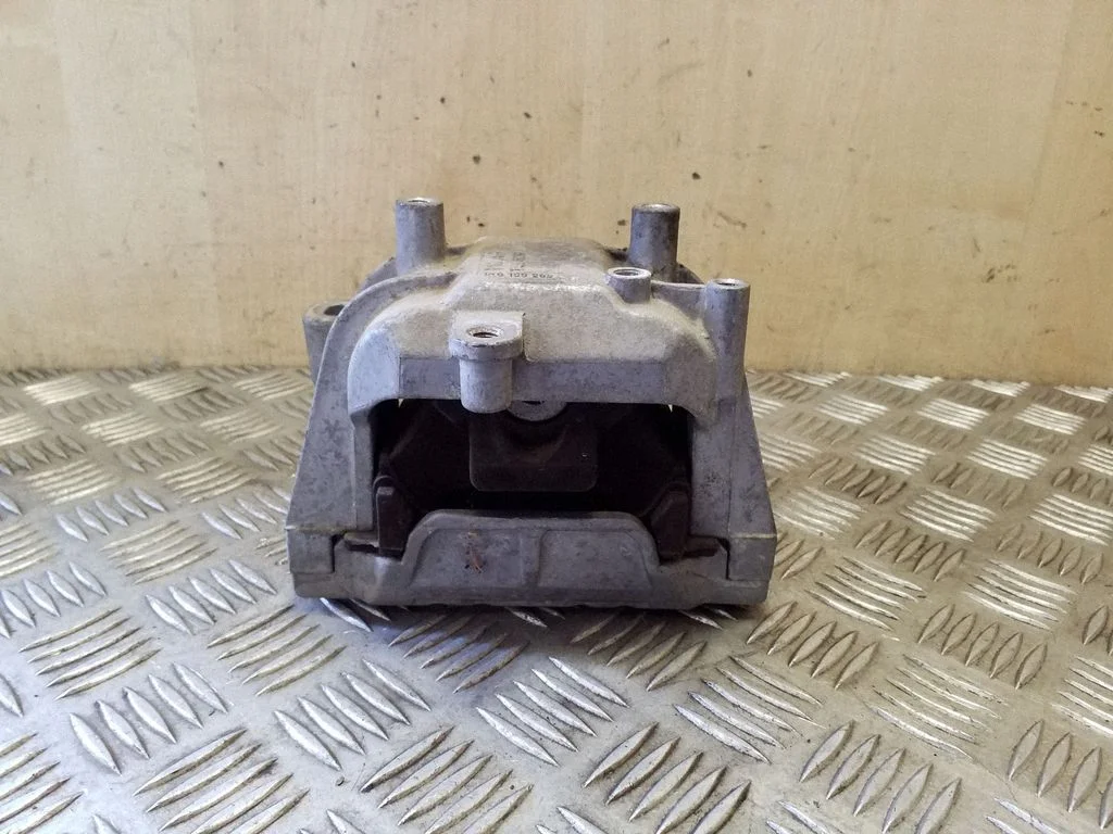 Mootoripadi 1K0199282CB