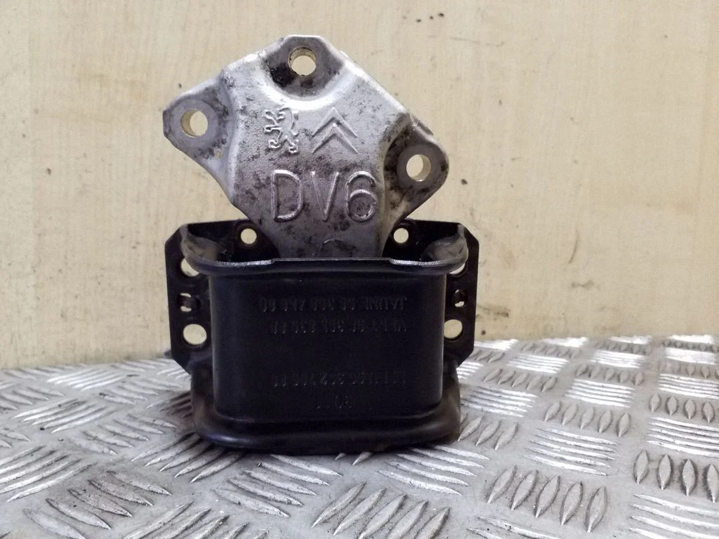 Engine mount bracket 9636270080