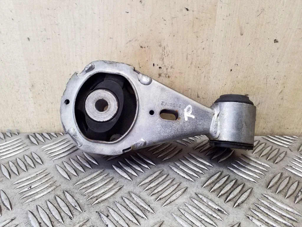 Engine mount bracket – right