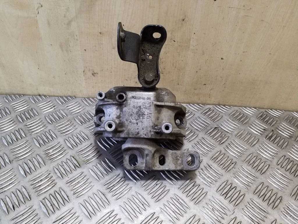 Engine mount bracket 1K0199262CN