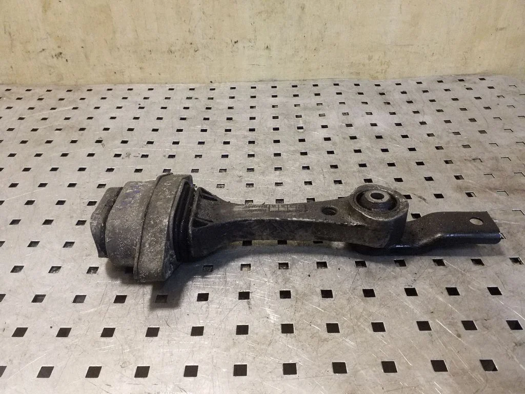 Engine mount bracket 1J0199851
