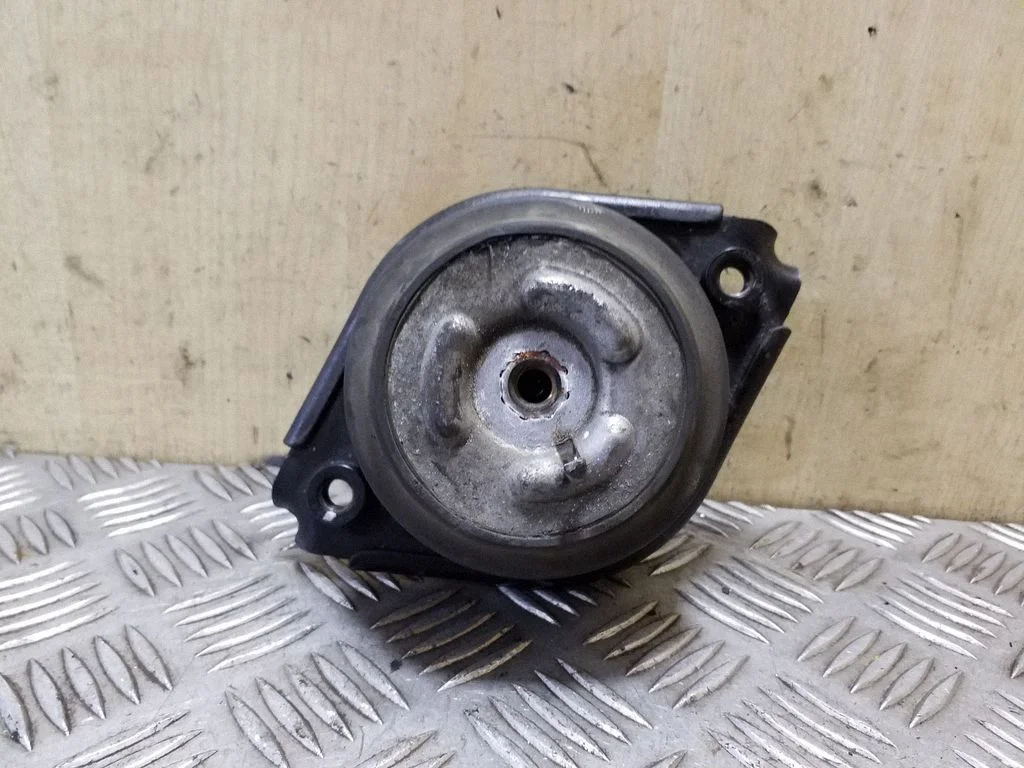 Engine mount bracket A2512403117