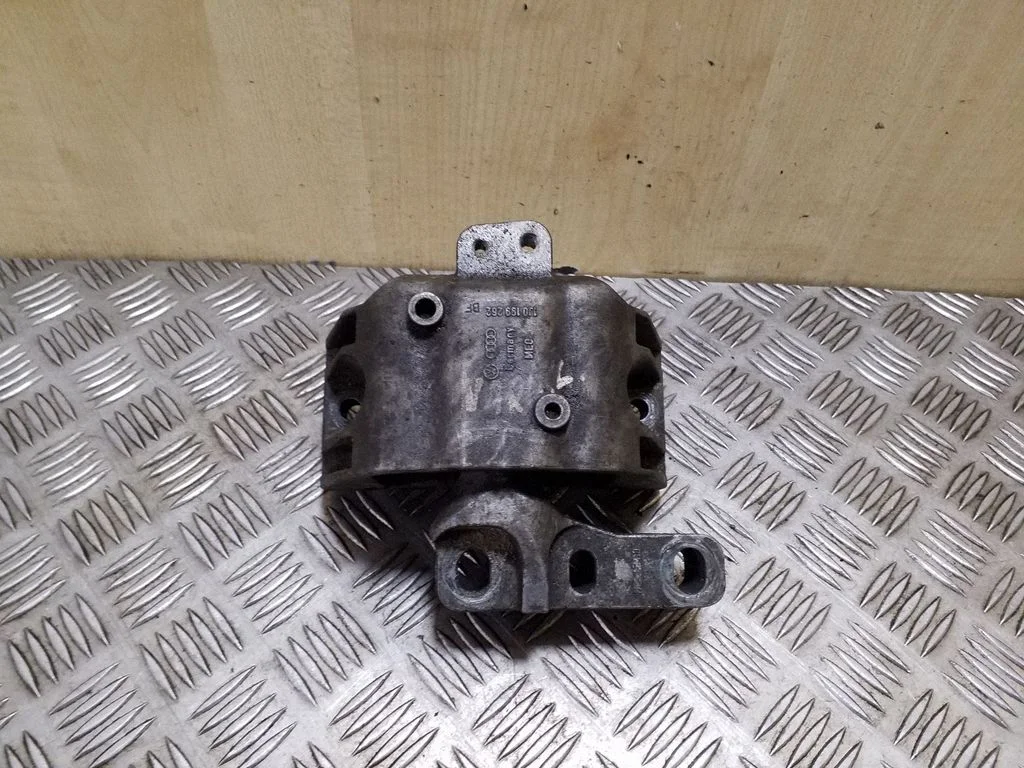 Engine mount bracket 1J0199262BF