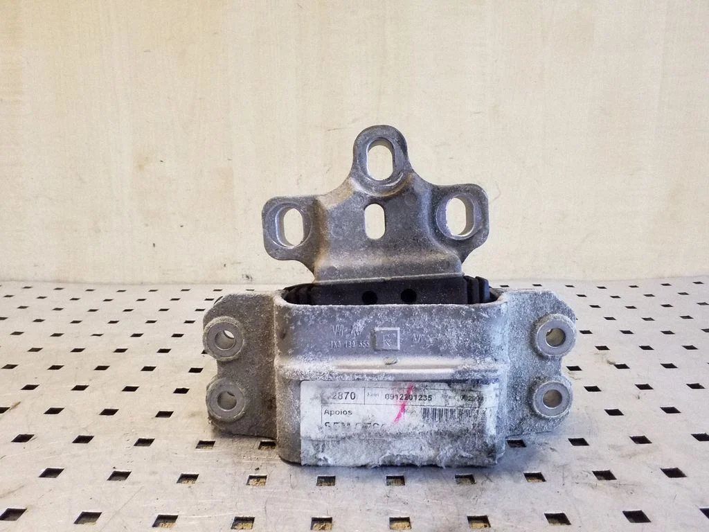 Engine mount bracket 1K0199555