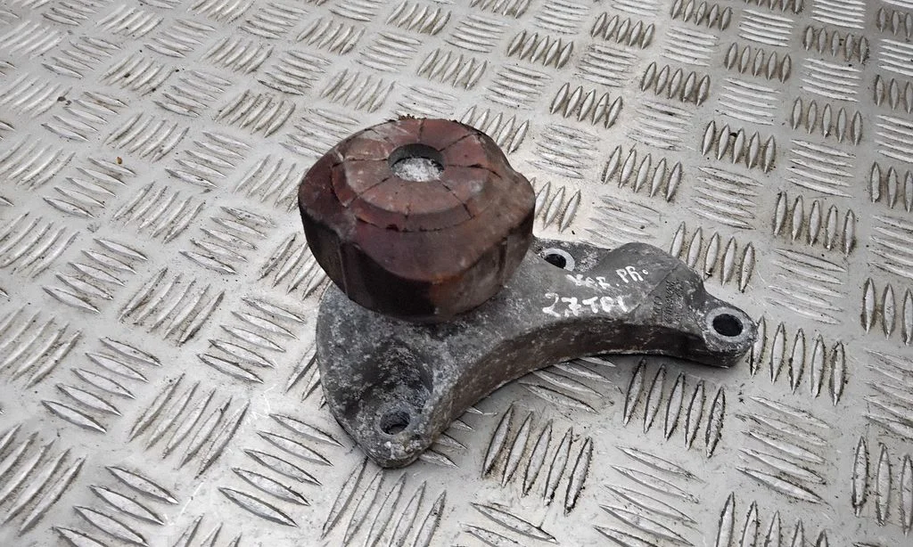 Engine mount bracket 4F0199343M