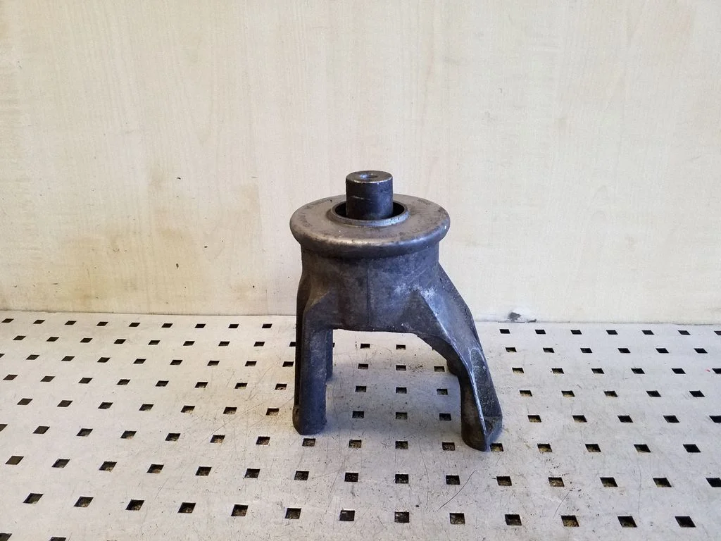 Engine mount bracket 7H0199849