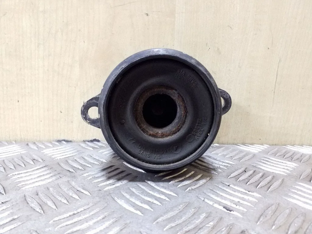 Dzinēja spilvens 7700818370F