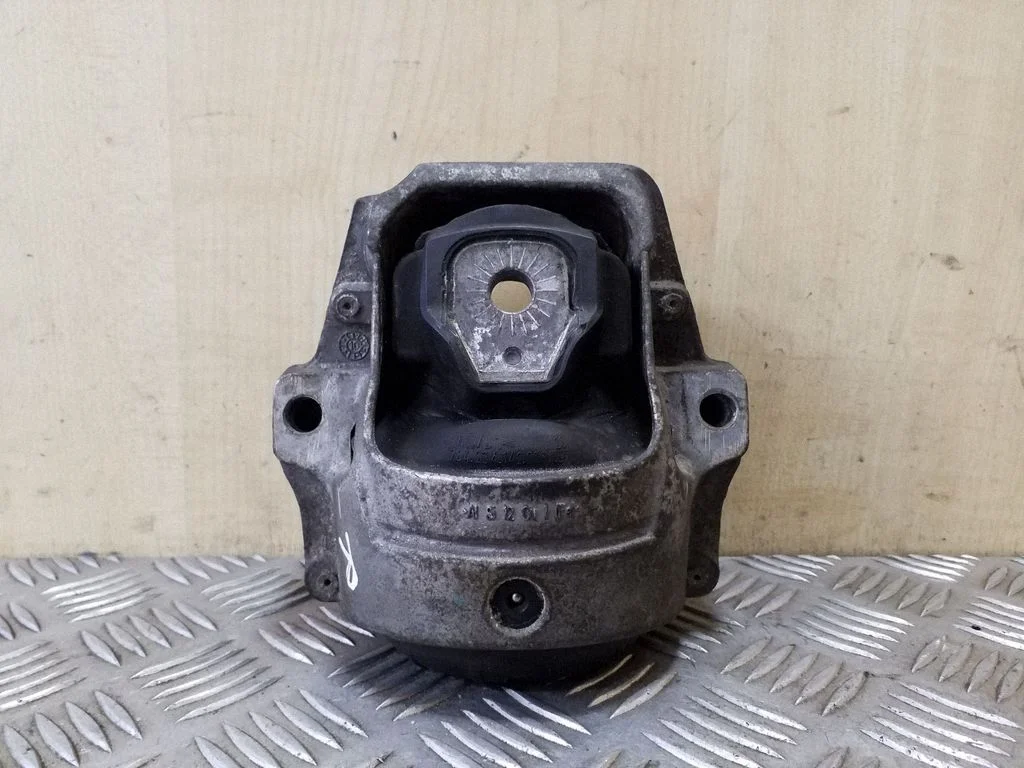 Mootoripadi 8R0199381