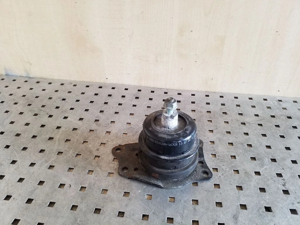 Engine mount bracket 6Q0199262AN