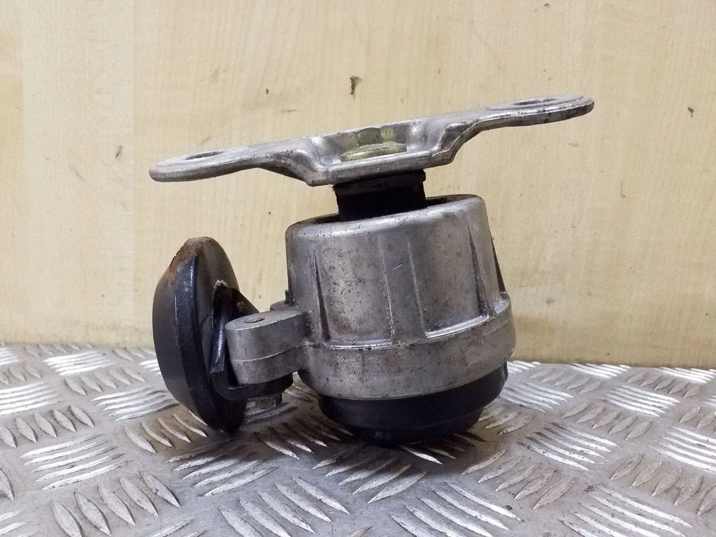 Mootoripadi 2S716F012A