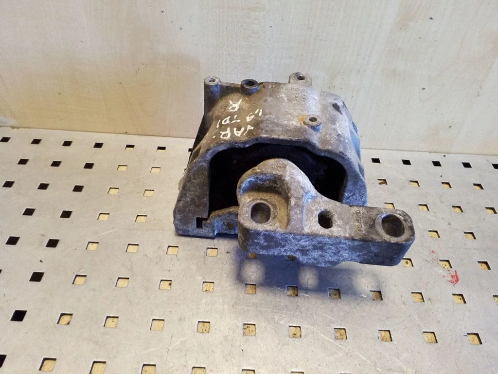 Mootoripadi 1K0199262AE