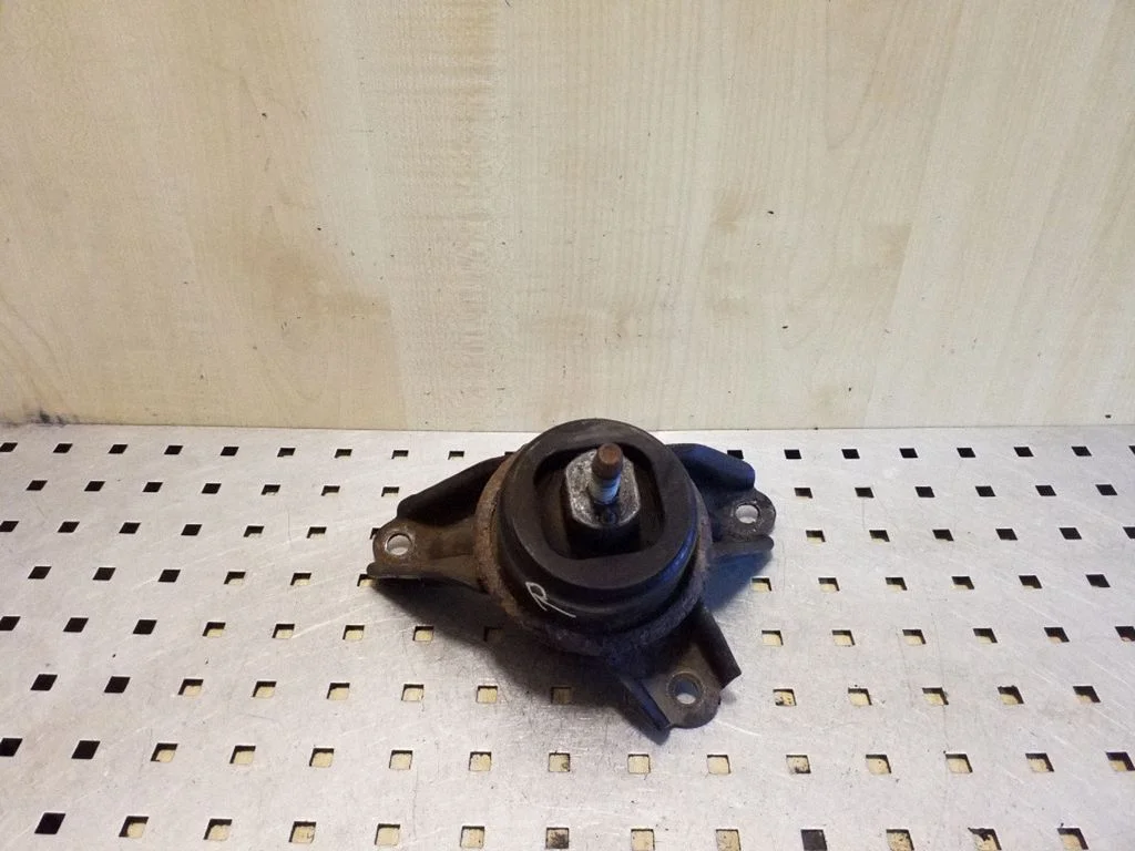 Engine mount bracket – right