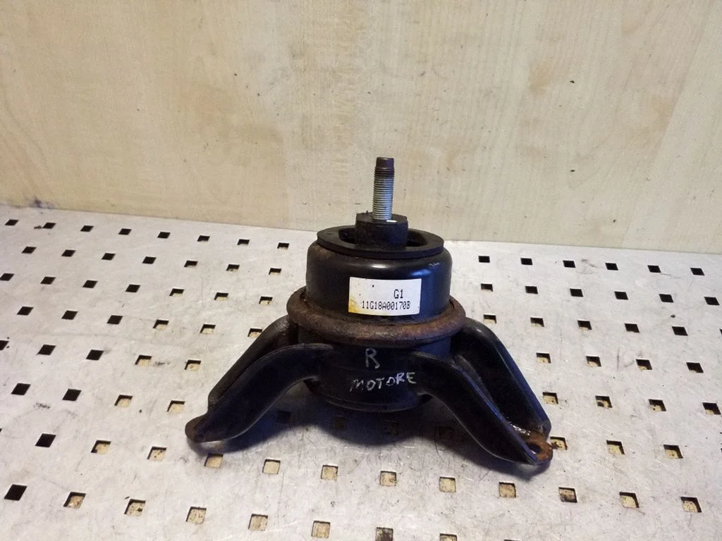 Engine mount bracket – right