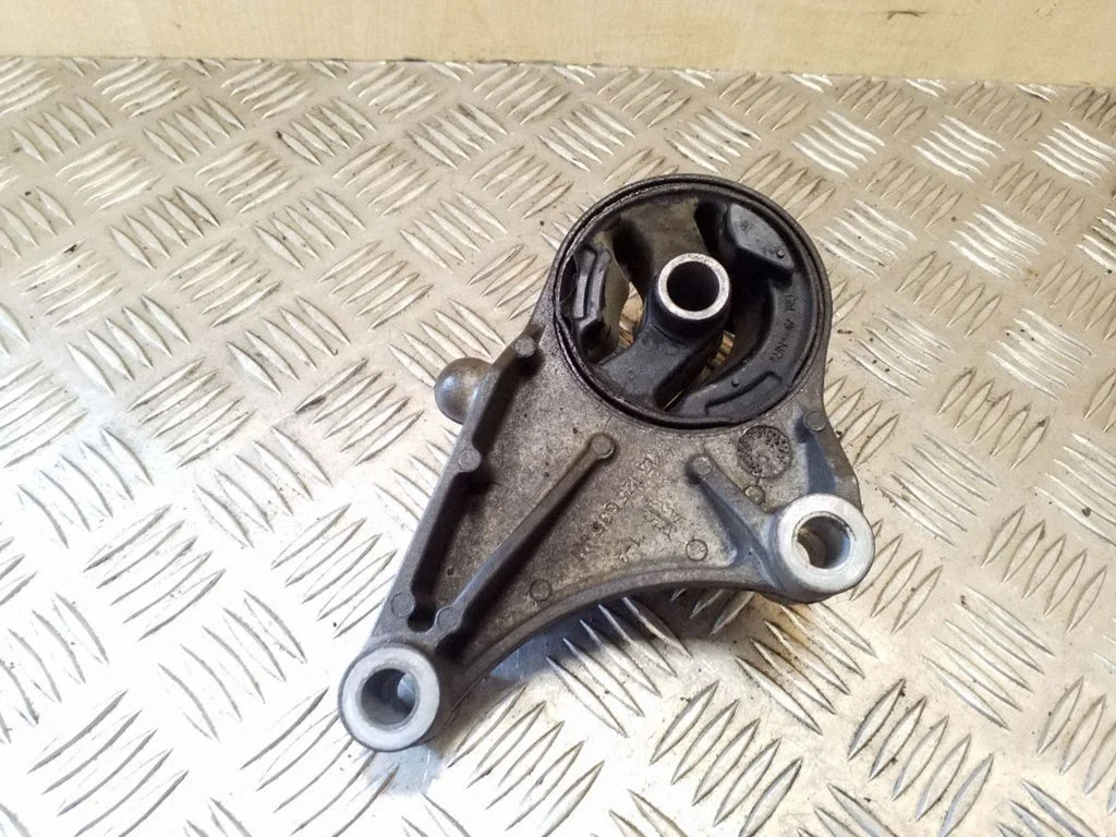 Engine mount bracket 511671286JH