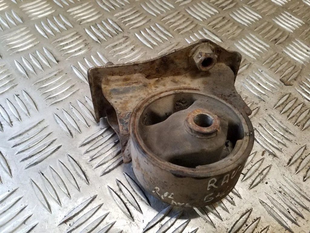 Dzinēja spilvens – Toyota RAV 4 (XA20) (2000-2005)