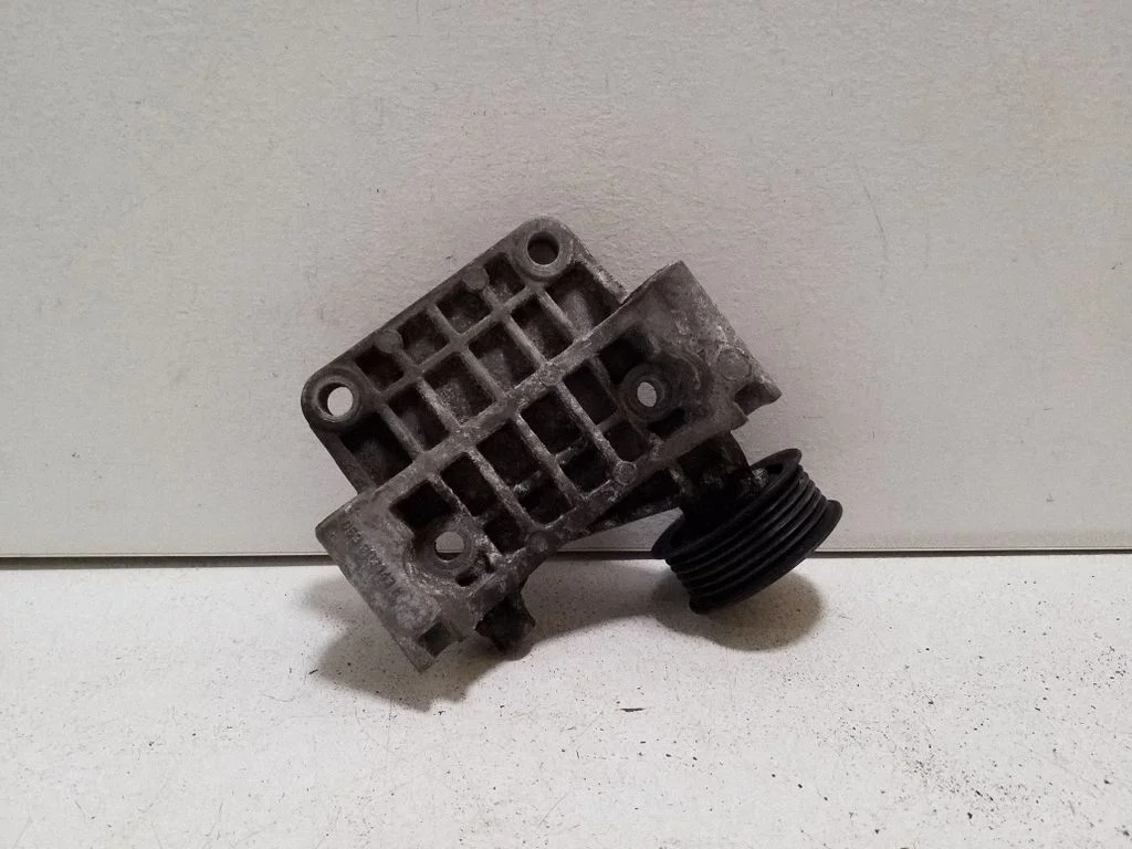 Generator/alternator bracket 059903143K
