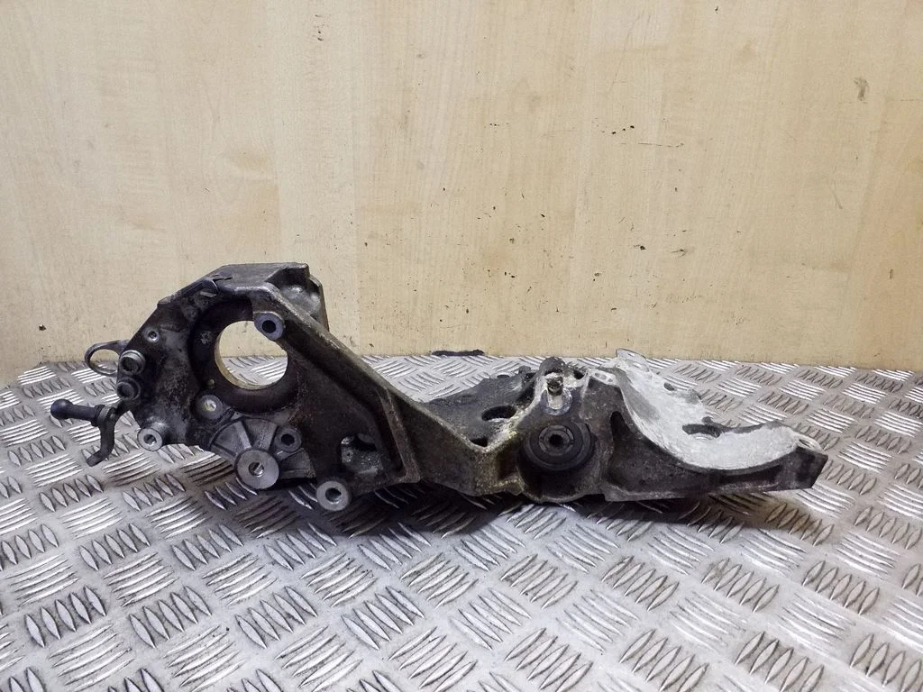 Generaatori kronstein 03L903143Q