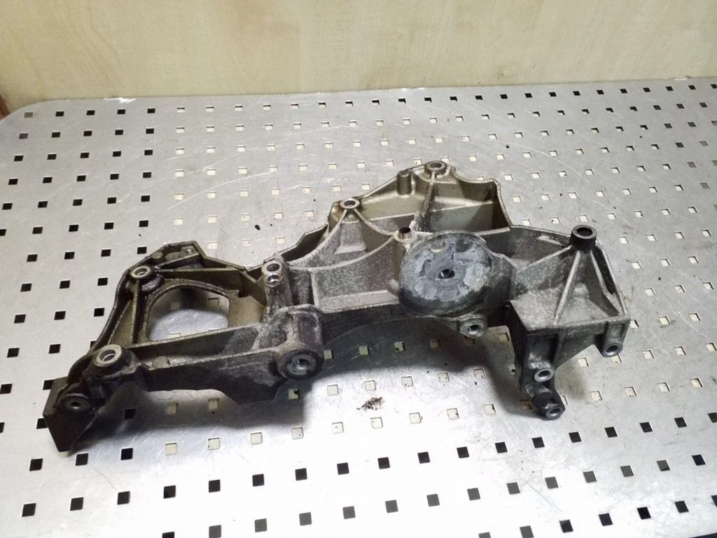 Generator/alternator bracket 9661297180