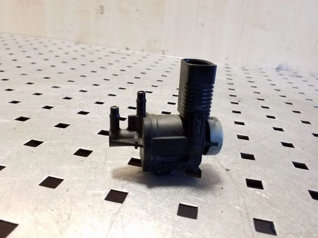 Vacuum valve 1K0906283A
