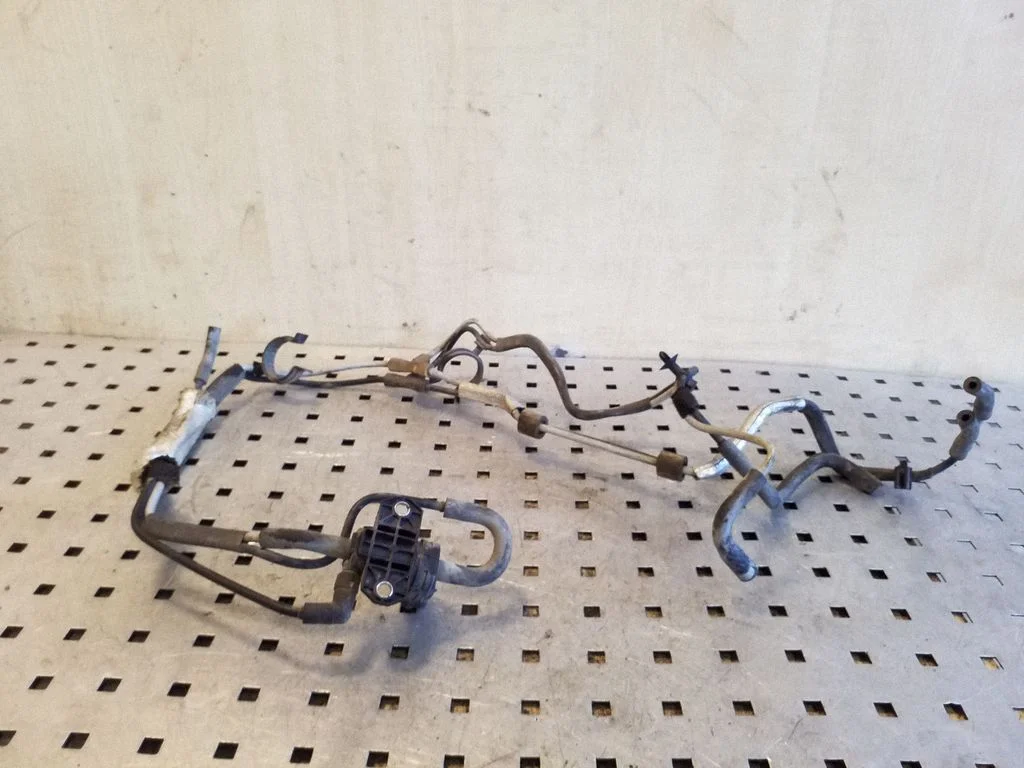 Vacuum valve – Volvo V40 (2012-2019)