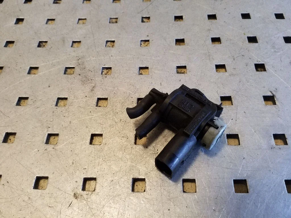 Vacuum valve 1K0906283A