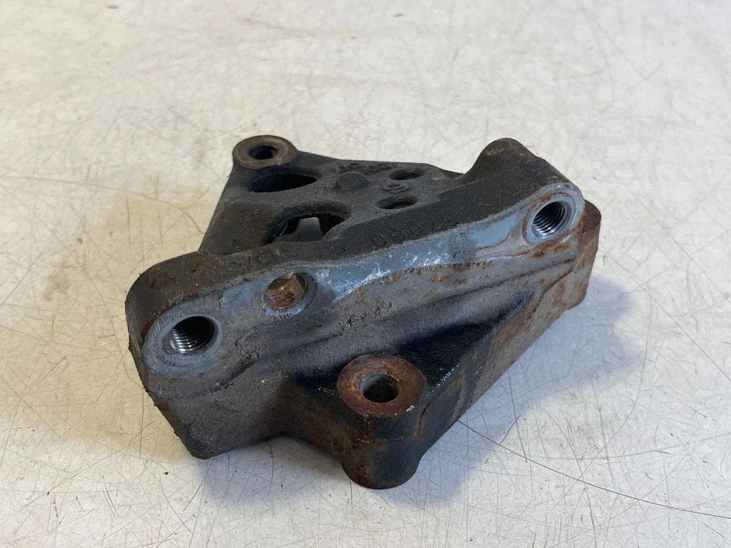 Mootori kinnituskronstein 37060C8DA