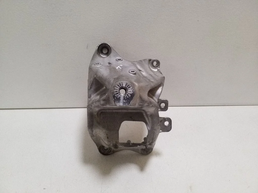 Engine mounting bracket 4M0199308CE