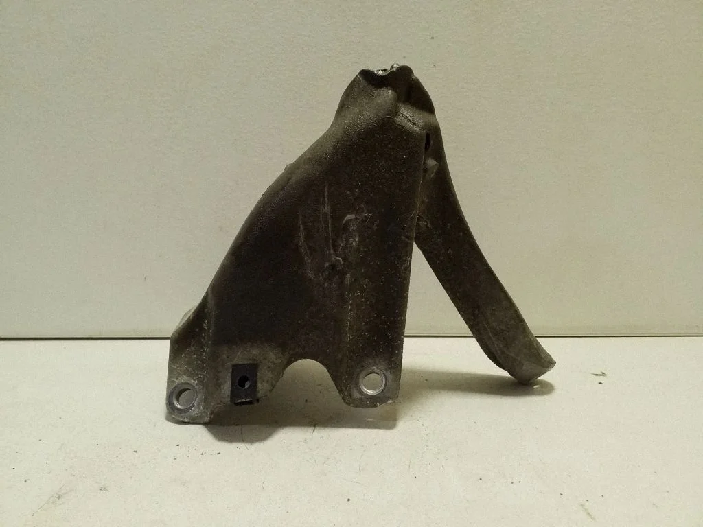 Engine mounting bracket – Audi Q4 e-tron (2021-)