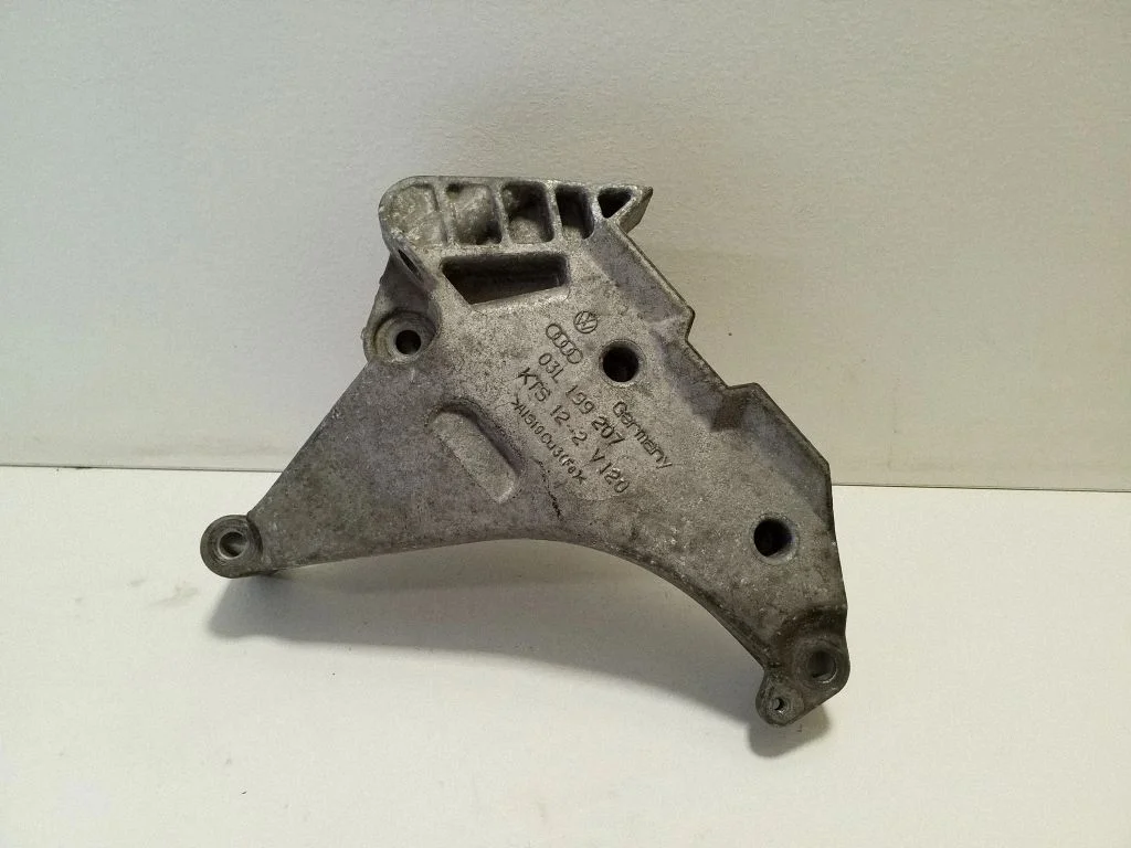 Engine mounting bracket 03L199207