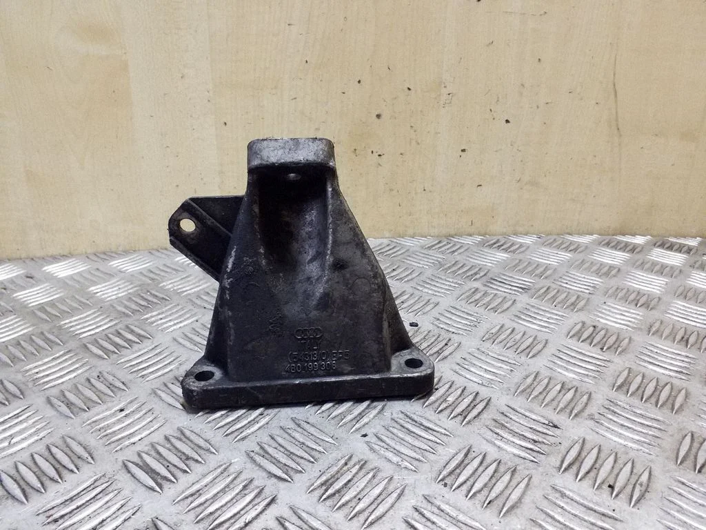 Engine mounting bracket 4B0199308