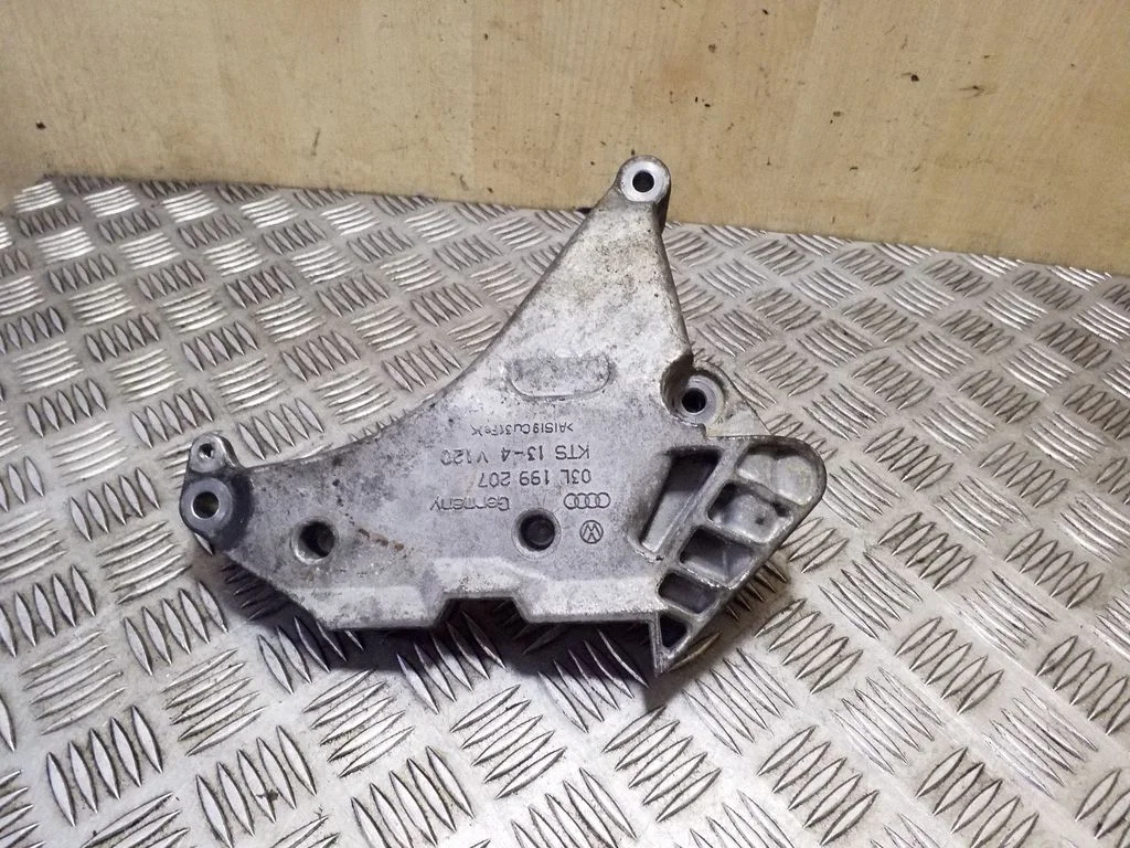 Engine mounting bracket 03L199207