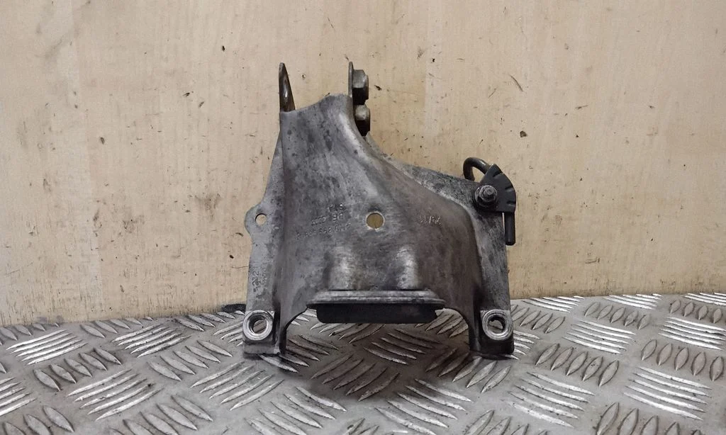 Engine mounting bracket 4H0399059B – Audi A8 S8 D4 4H (2010-2016)