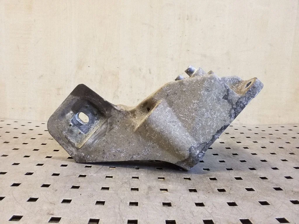 Engine mounting bracket 6H326037AB
