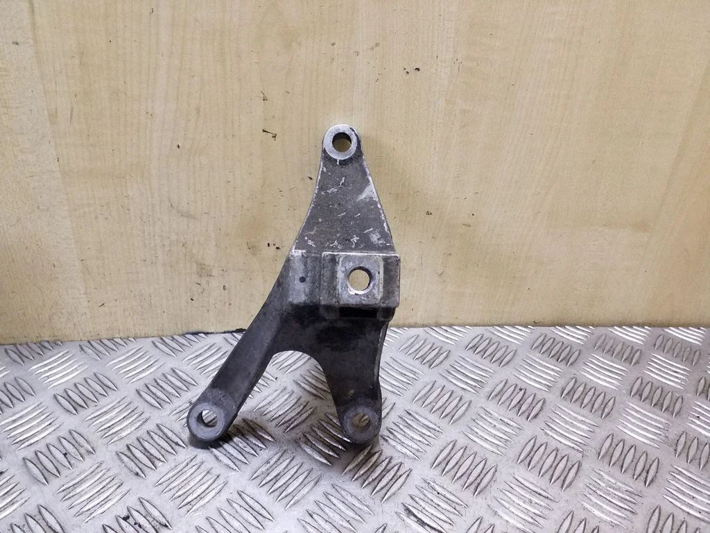 Wspornik silnika 3M517M125AE