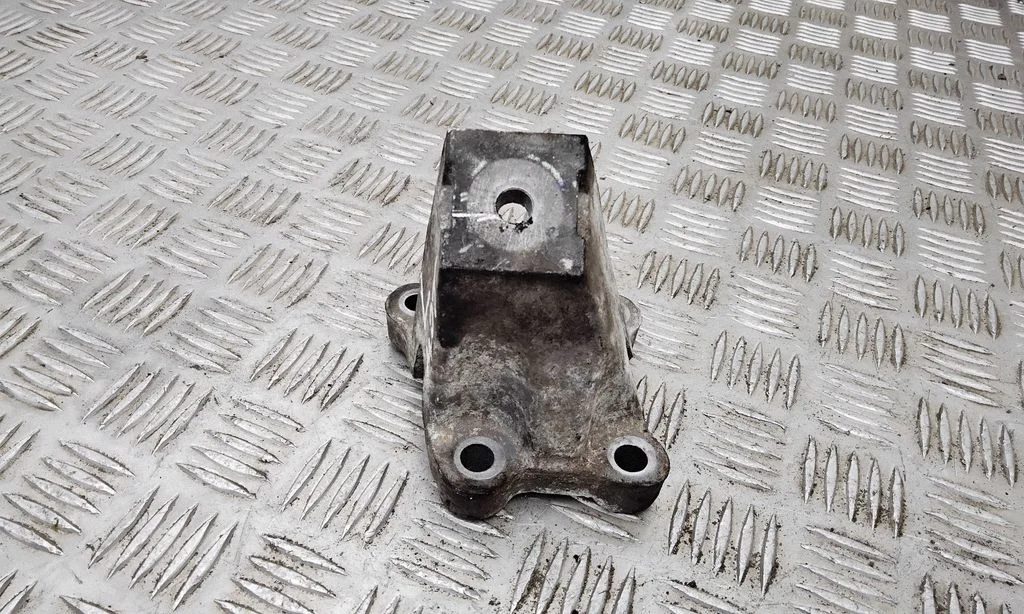 Engine mounting bracket 4F0199307AA
