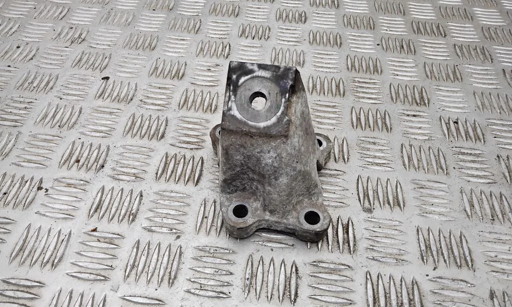 Engine mounting bracket 4F0199307AA