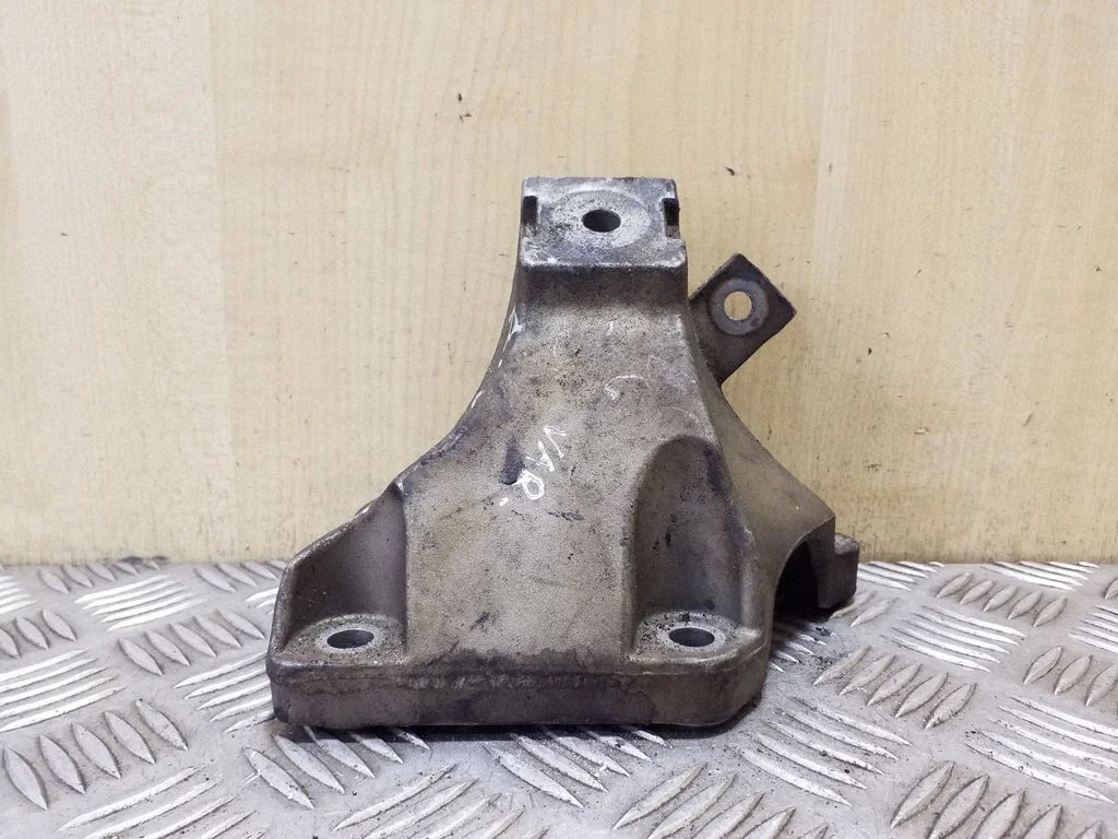 Engine mounting bracket 4F0199308AB