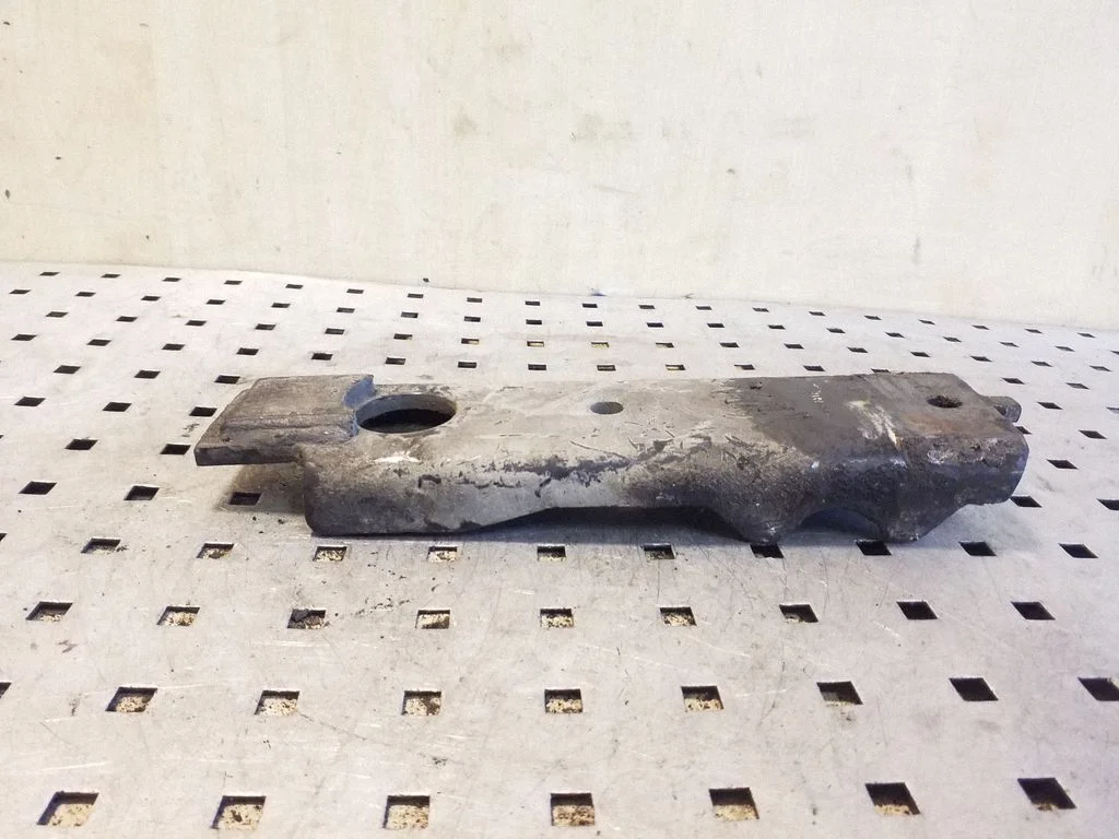Mootori kinnituskronstein ZF321001E