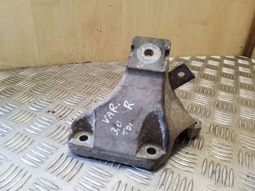 Wspornik silnika – Audi A6 Allroad C6 (2006-2011)
