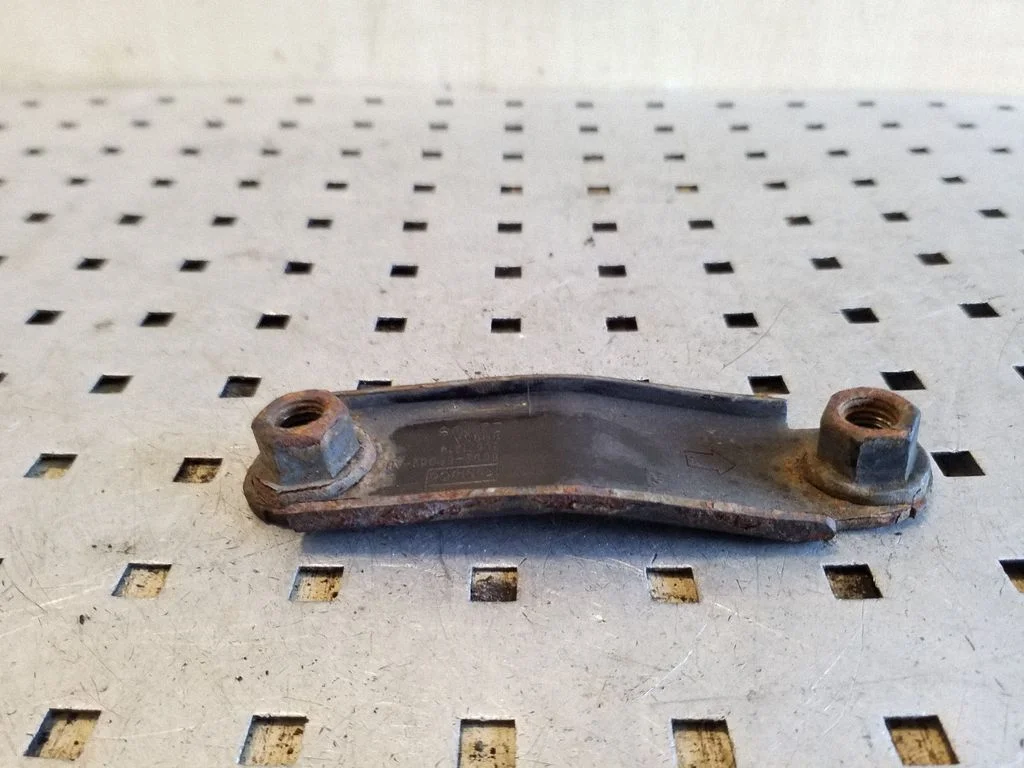 Engine mounting bracket 6G926P082AB