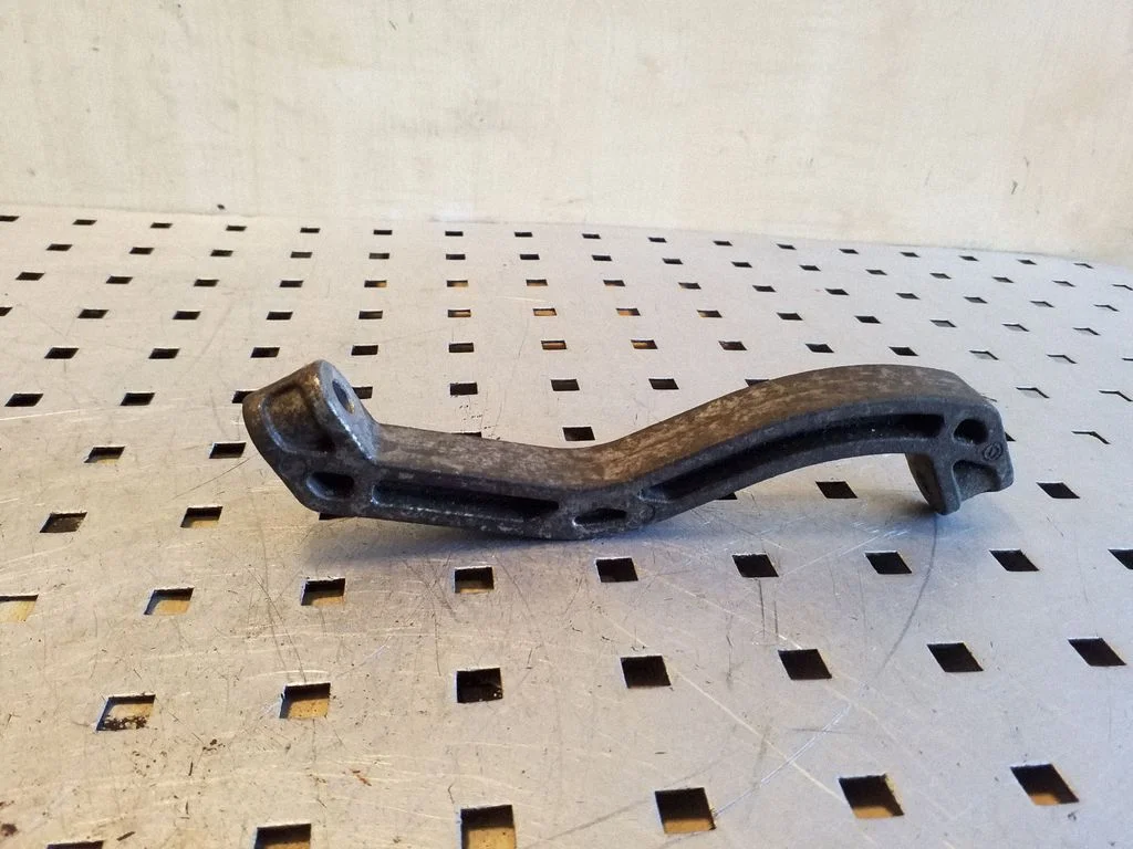 Engine mounting bracket 1K0199359E