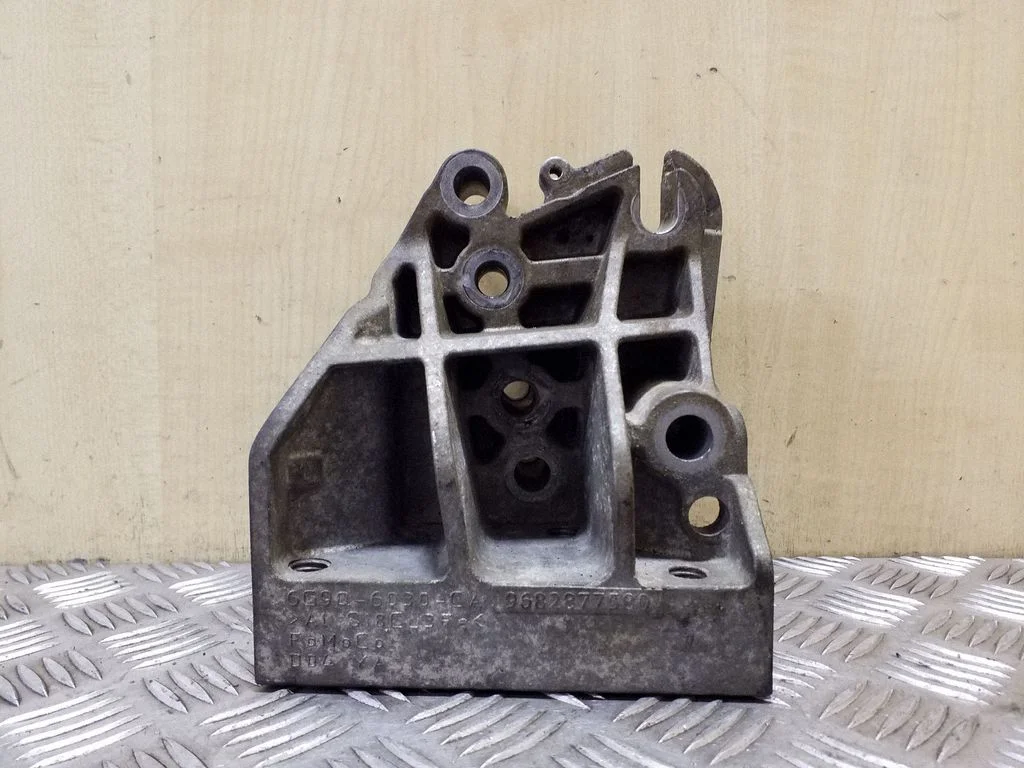 Engine mounting bracket 6G9Q6030CA