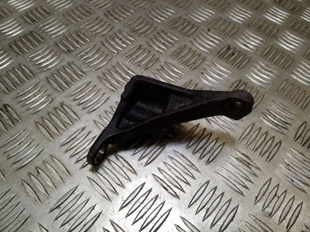 Variklio tvirtinimo kronšteinas