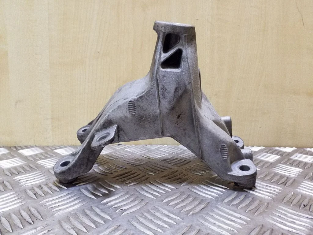 Engine mounting bracket 8K0199308AL