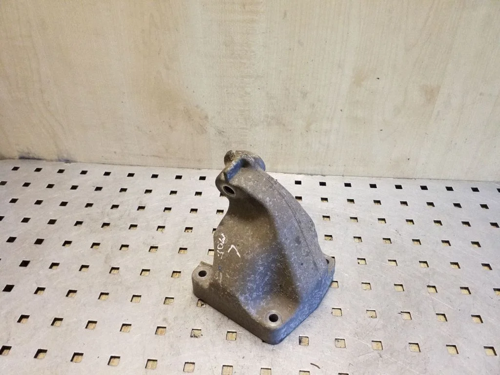 Wspornik silnika A6422230004
