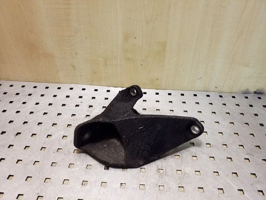 Engine mounting bracket 4F0199307N